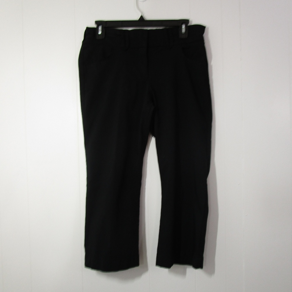 Maternity capri pants, sz Medium